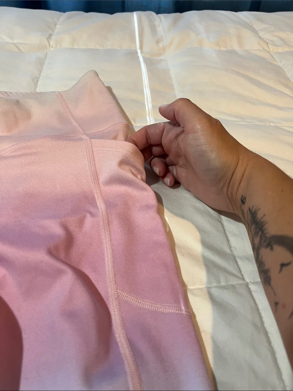 Victoria’s Secret Pastel Ombre Workout Set - Picture 4 of 10